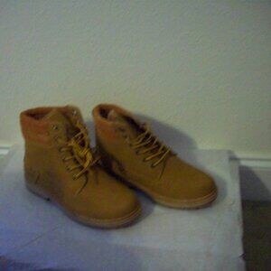 Karkein Ankle Snow Boots Waterproof Tan 7.5 New